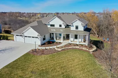 6850 W River Birch, Mequon, WI 53092