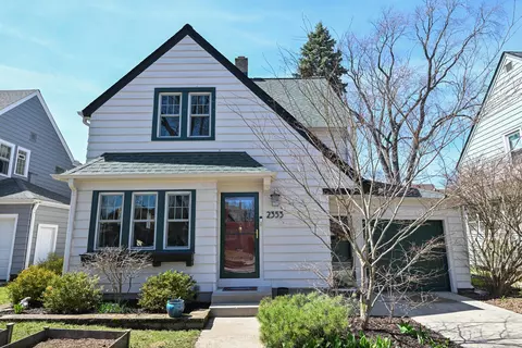 2353 N 72nd, Wauwatosa, WI 53213