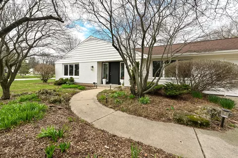 8207 N Regent, Fox Point, WI 53217