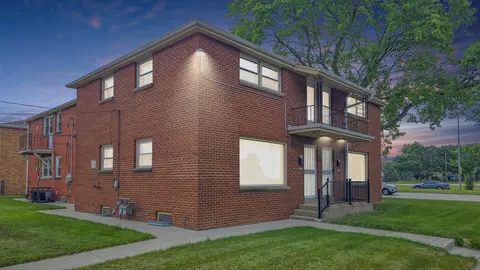 4006 N 89th #4008, Milwaukee, WI 53222