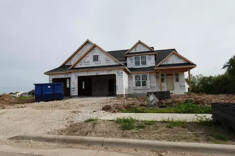 1301 Lynn, Oconomowoc, WI 53066