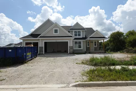 1301 Lynn, Oconomowoc, WI 53066