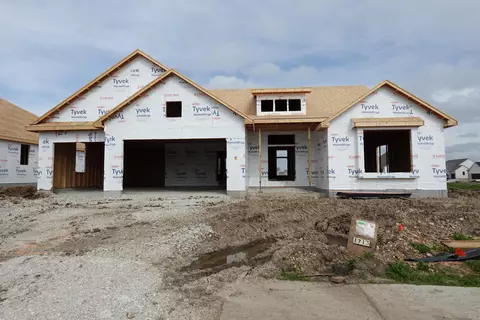1713 Switchgrass, Oconomowoc, WI 53066