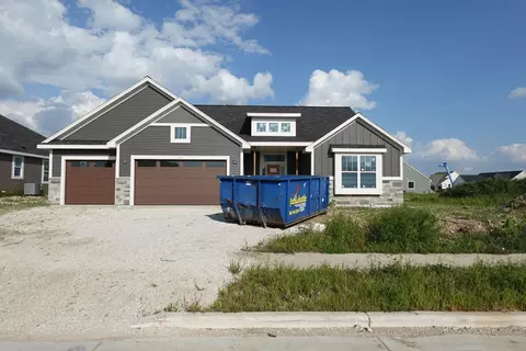 1713 Switchgrass, Oconomowoc, WI 53066