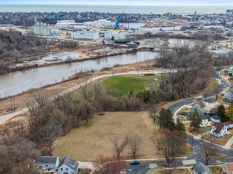 Lt2 Riverview, Manitowoc, WI 54220 photo 17