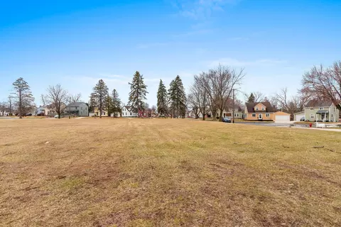 Lt2 Riverview, Manitowoc, WI 54220 photo 9