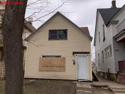 2909 N 16th #2911, Milwaukee, WI 53206