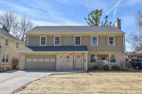 2545 N Swan, Wauwatosa, WI 53226