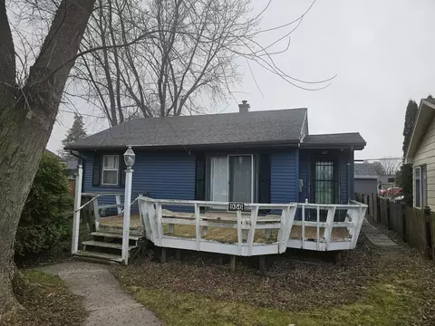 956 Circle, Manitowoc, WI 54220