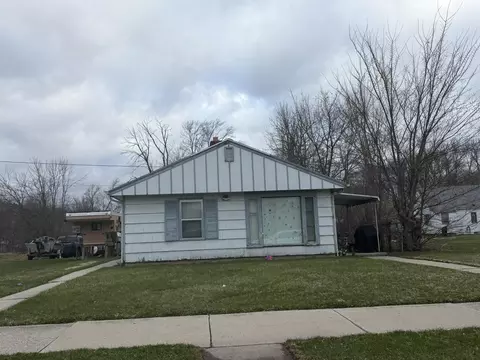 4618 W Congress, Milwaukee, WI 53218