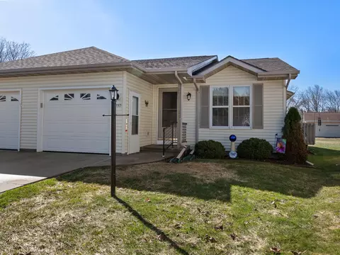 1737 Cedar, Manitowoc, WI 54220