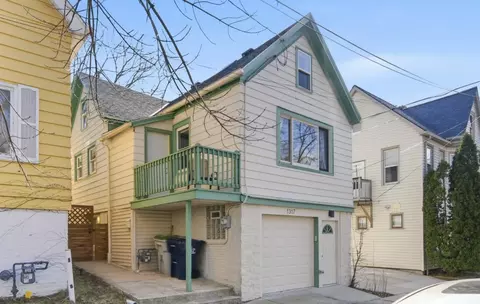1317 E Hamilton, Milwaukee, WI 53202