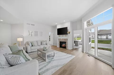 832 N Verona #11, Grafton, WI 53024