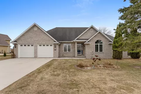3919 Golfview, Two Rivers, WI 54241