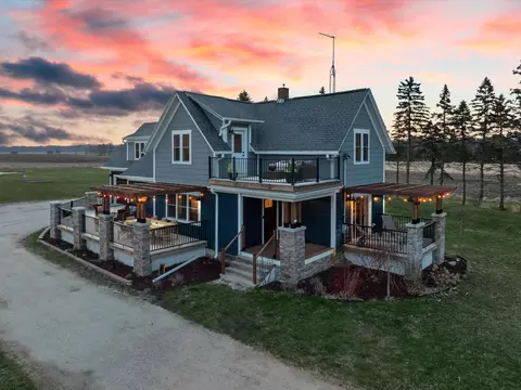 3202 Mirro, Manitowoc, WI 54220