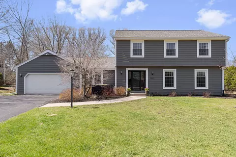 11227 N Bobolink, Mequon, WI 53092
