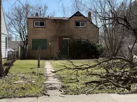 4727 W Custer, Milwaukee, WI 53218