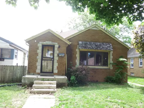 4826 N 37th, Milwaukee, WI 53209