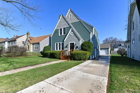 520 74th, Kenosha, WI 53143