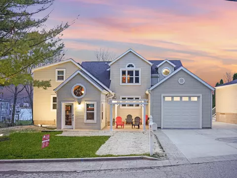 191 Riverside, Waterford, WI 53185