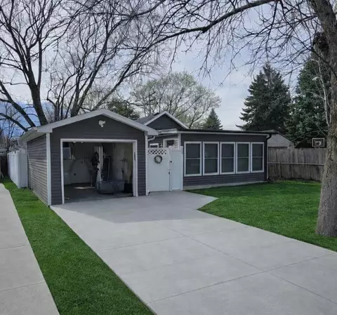 7520 33rd, Kenosha, WI 53142