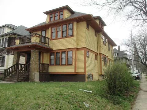 1302 N 26th #1304, Milwaukee, WI 53205