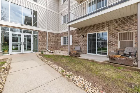 140 W Commerce #108, Slinger, WI 53086