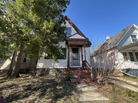 3730 W Hilda, Milwaukee, WI 53215
