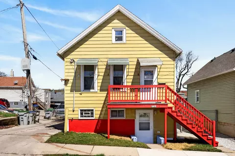 716 W Rogers, Milwaukee, WI 53204