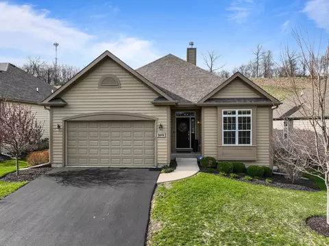 109 Lake Vis, Fontana, WI 53125