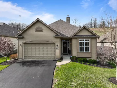 109 Lake Vis, Fontana, WI 53125