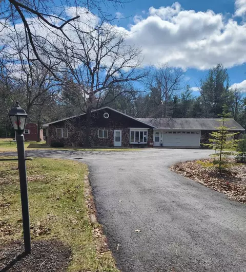 520 N 4th, Lohrville, WI 54970