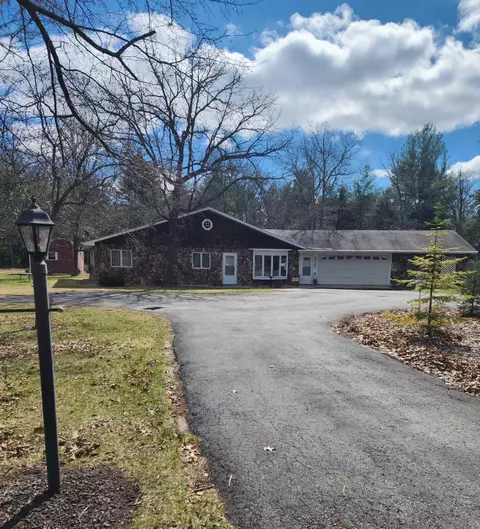 520 N 4th, Lohrville, WI 54970
