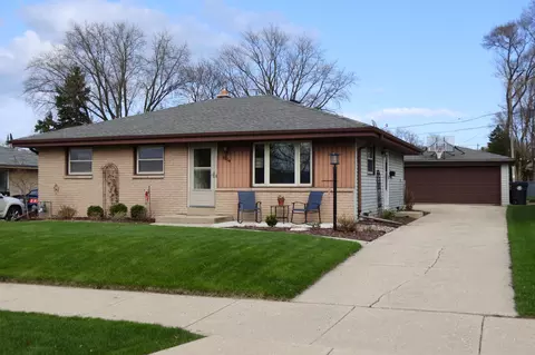 5304 S Nicholson, Cudahy, WI 53110