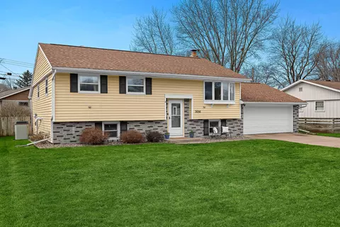 3056 31st, La Crosse, WI 54601