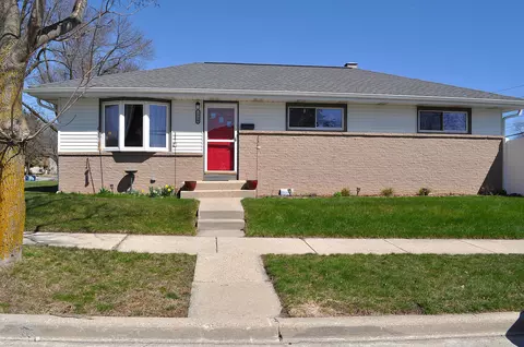1930 W Carrington, Milwaukee, WI 53221