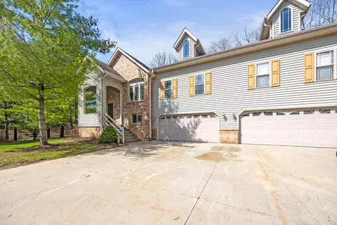 1300 Oak Tree, Slinger, WI 53086