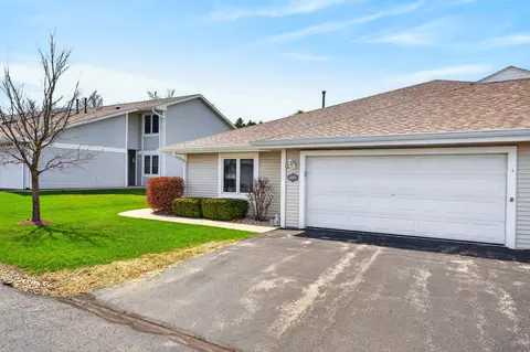 207 Hartford, Hartford, WI 53027