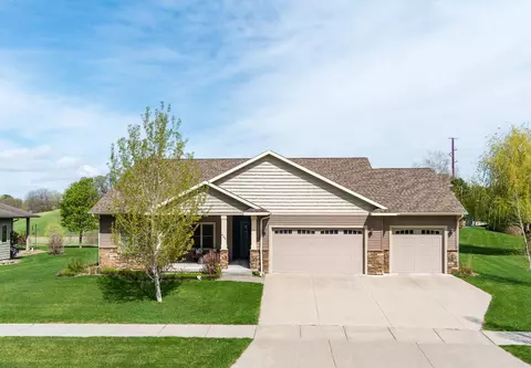 839 Rolling Oaks, Onalaska, WI 54650