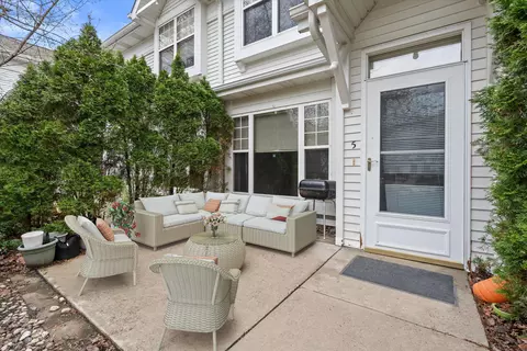 6168 S Creekside #5, Cudahy, WI 53110