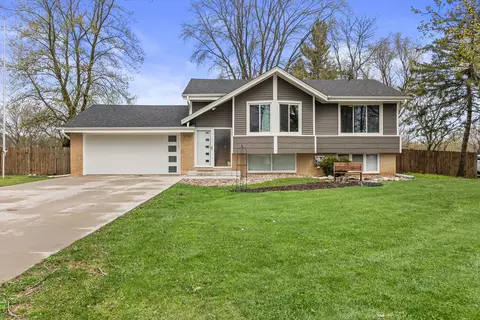 5748 Sandy, Mount Pleasant, WI 53406
