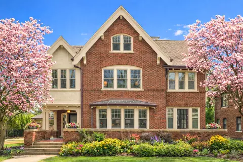 3048 N Shepard, Milwaukee, WI 53211