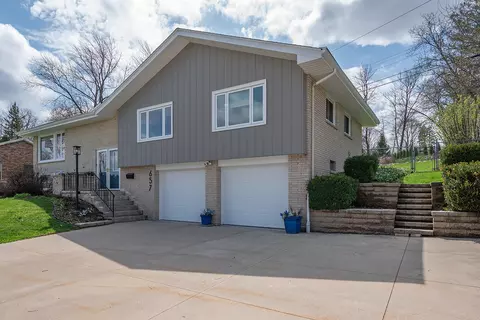 657 Brandt, Pewaukee, WI 53072