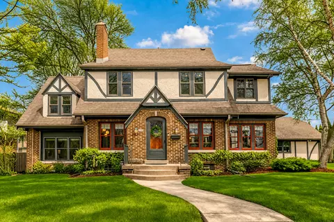 5000 N Larkin, Whitefish Bay, WI 53217