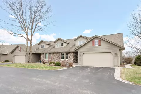 203 Deer Rdg, West Bend, WI 53095