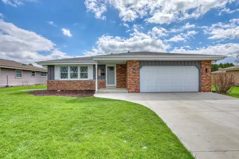 6291 Thorncrest, Greendale, WI 53129