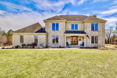 w157n7420 Stonewood, Menomonee Falls, WI 53051