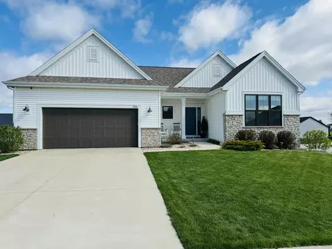 534 Foxfield, Oregon, WI 53575