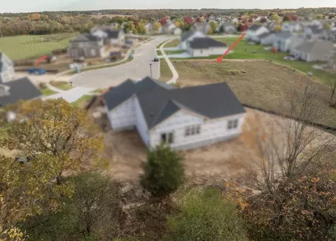 504 Woodside, West Bend, WI 53095