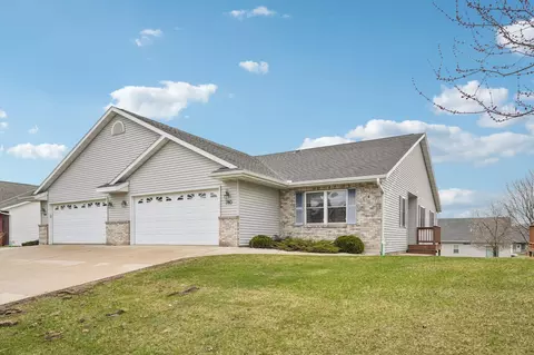 780 Chief Kewaskum, Kewaskum, WI 53040